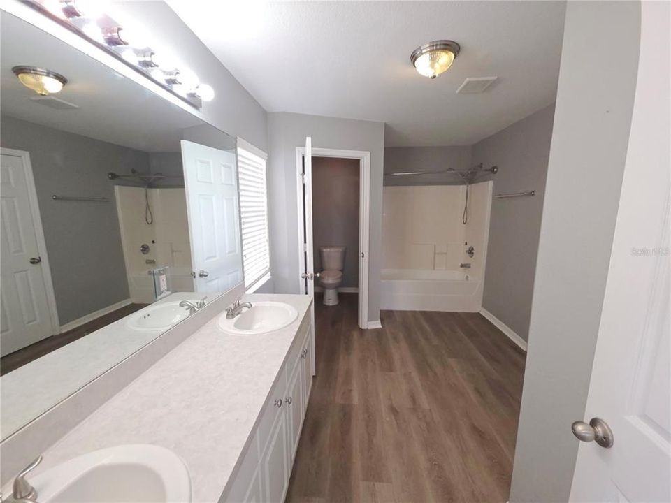 En Venta: $306,500 (3 camas, 2 baños, 1809 Pies cuadrados)