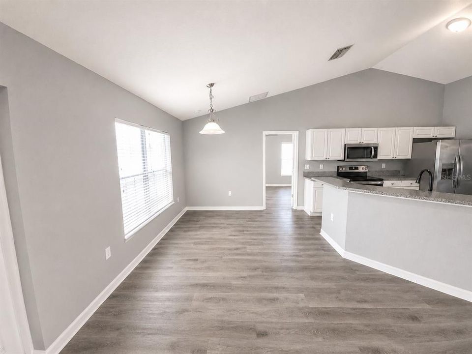 En Venta: $306,500 (3 camas, 2 baños, 1809 Pies cuadrados)