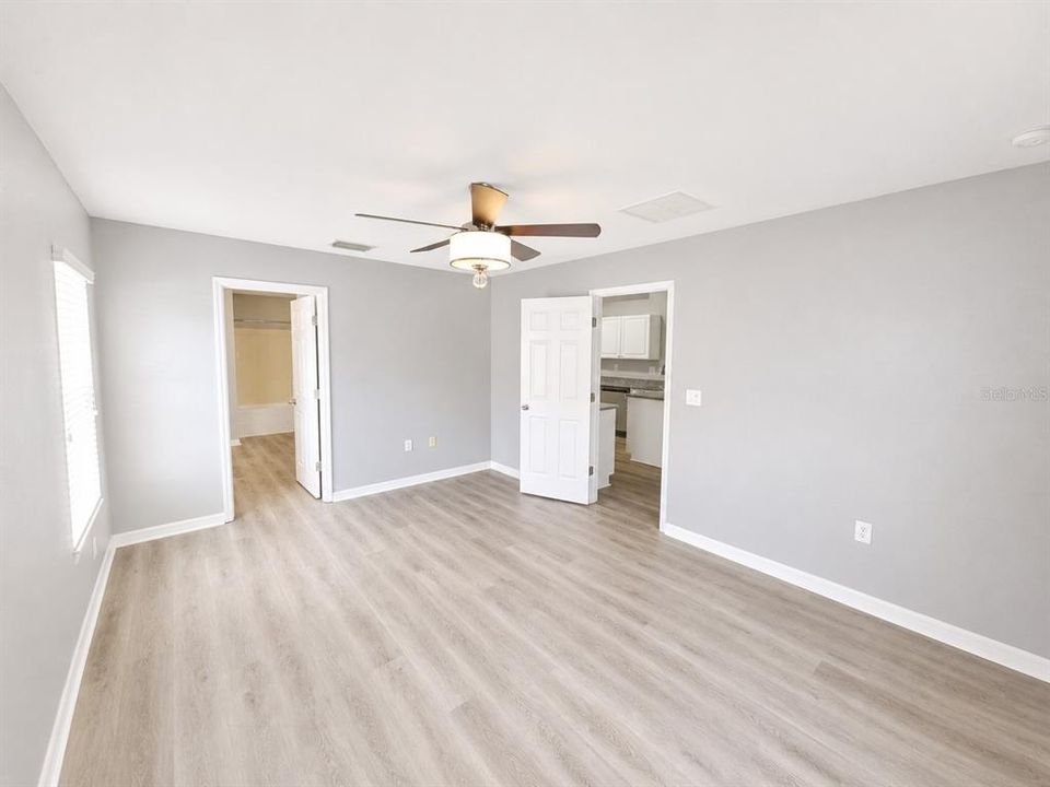 En Venta: $306,500 (3 camas, 2 baños, 1809 Pies cuadrados)