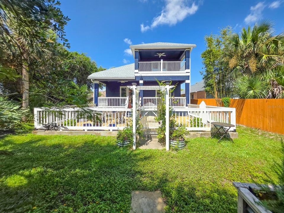 На продажу: $679,000 (3 спален, 2 ванн, 1828 Квадратных фут)