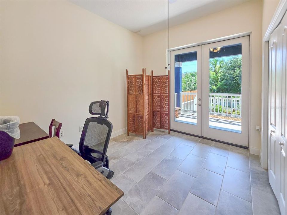 На продажу: $679,000 (3 спален, 2 ванн, 1828 Квадратных фут)