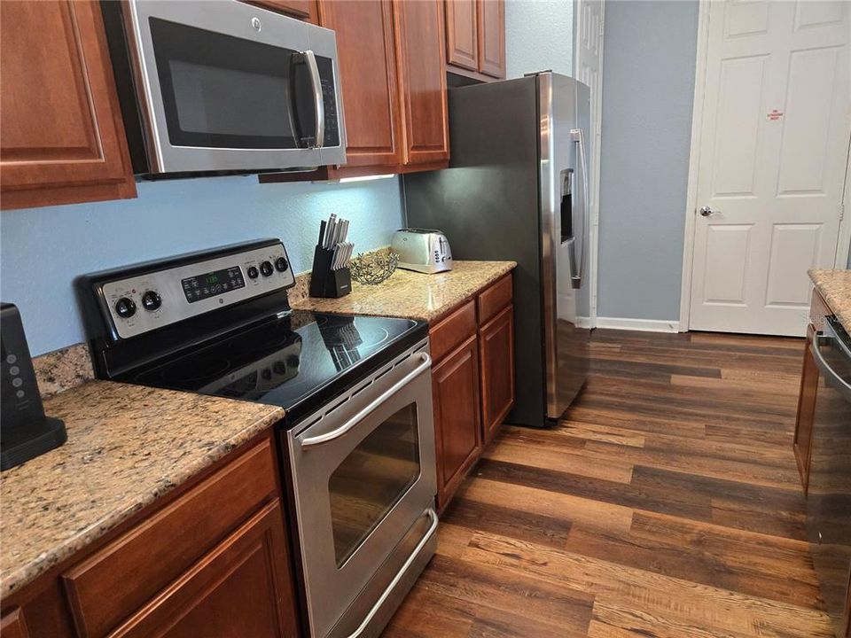 En Venta: $649,900 (3 camas, 2 baños, 2001 Pies cuadrados)
