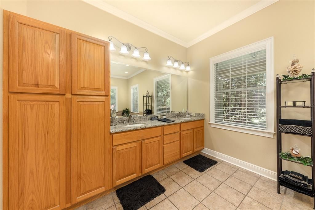 For Sale: $1,299,000 (4 beds, 4 baths, 4013 Square Feet)