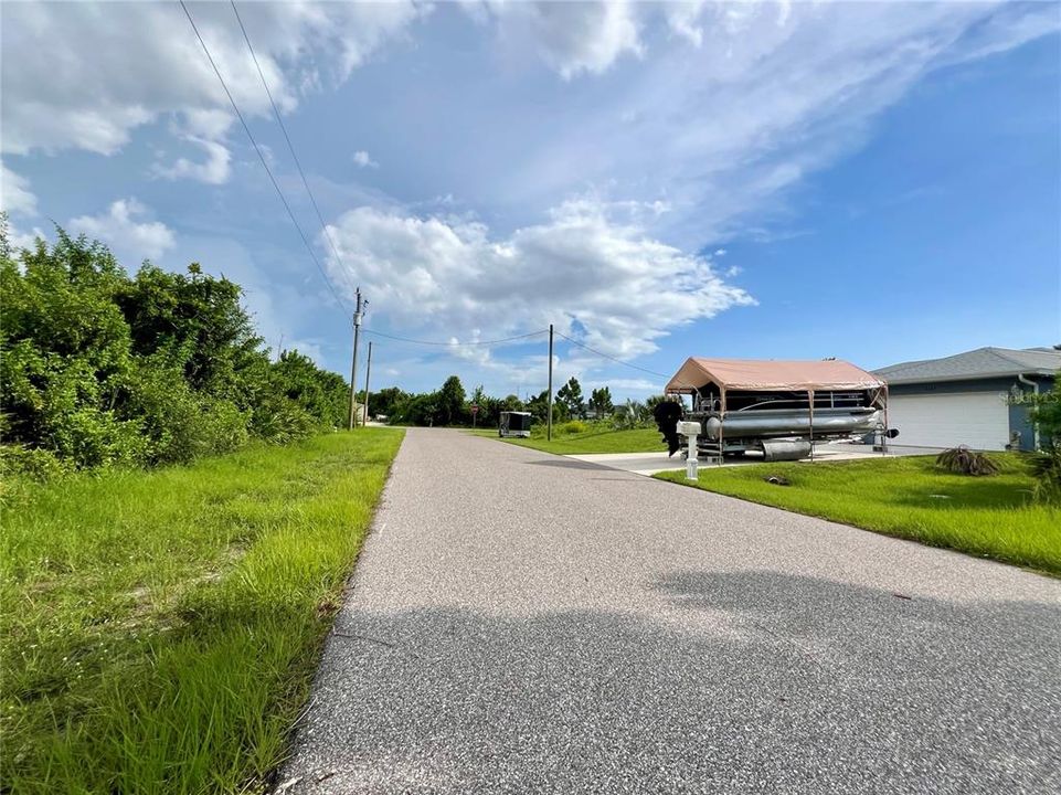 На продажу: $26,000 (0.23 acres)