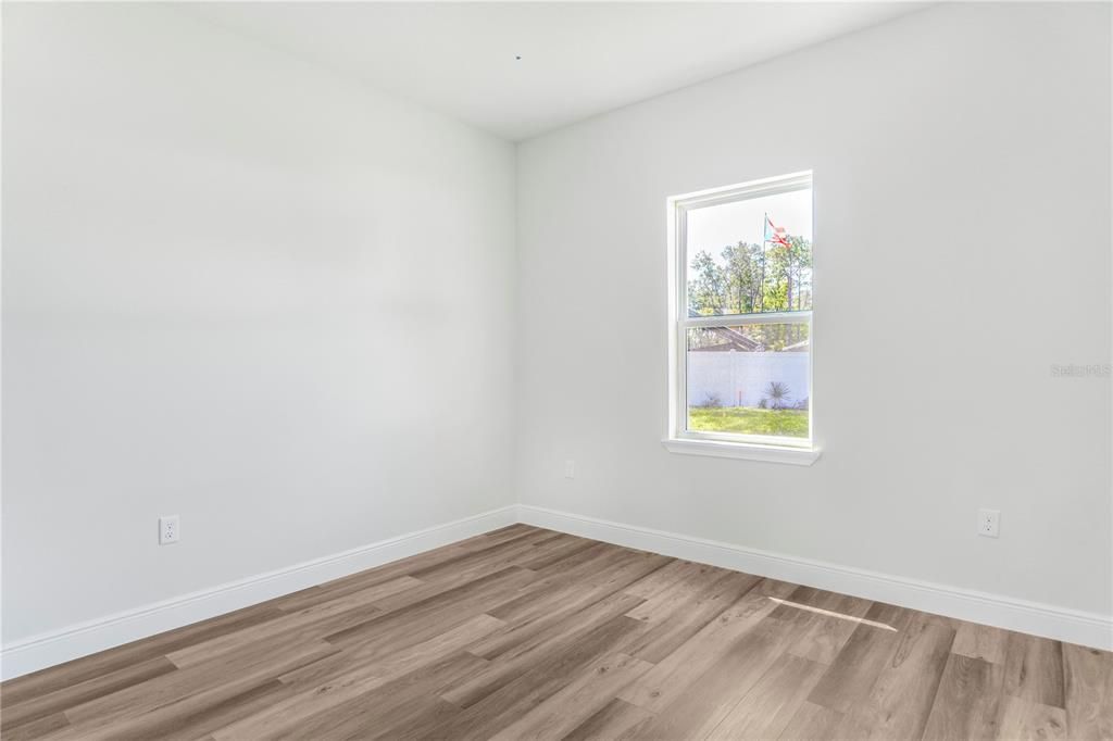 For Rent: $2,150 (4 beds, 3 baths, 1952 Square Feet)