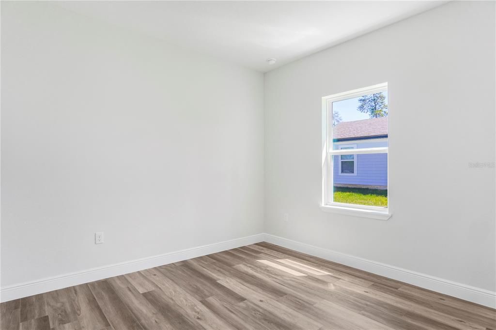 For Rent: $2,150 (4 beds, 3 baths, 1952 Square Feet)