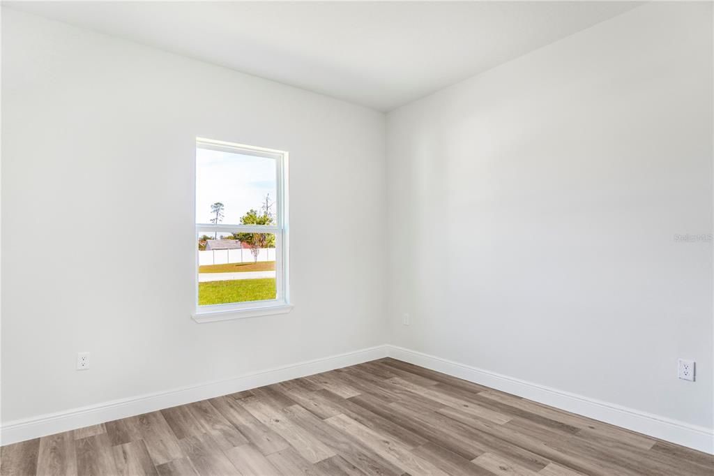 For Rent: $2,150 (4 beds, 3 baths, 1952 Square Feet)