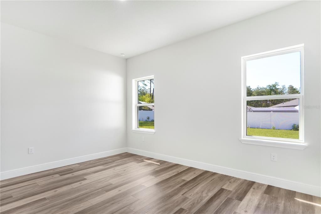 For Rent: $2,150 (4 beds, 3 baths, 1952 Square Feet)