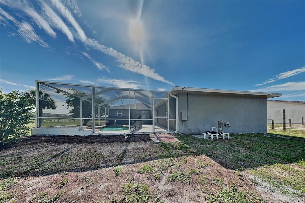 For Rent: $2,499 (4 beds, 2 baths, 1633 Square Feet)