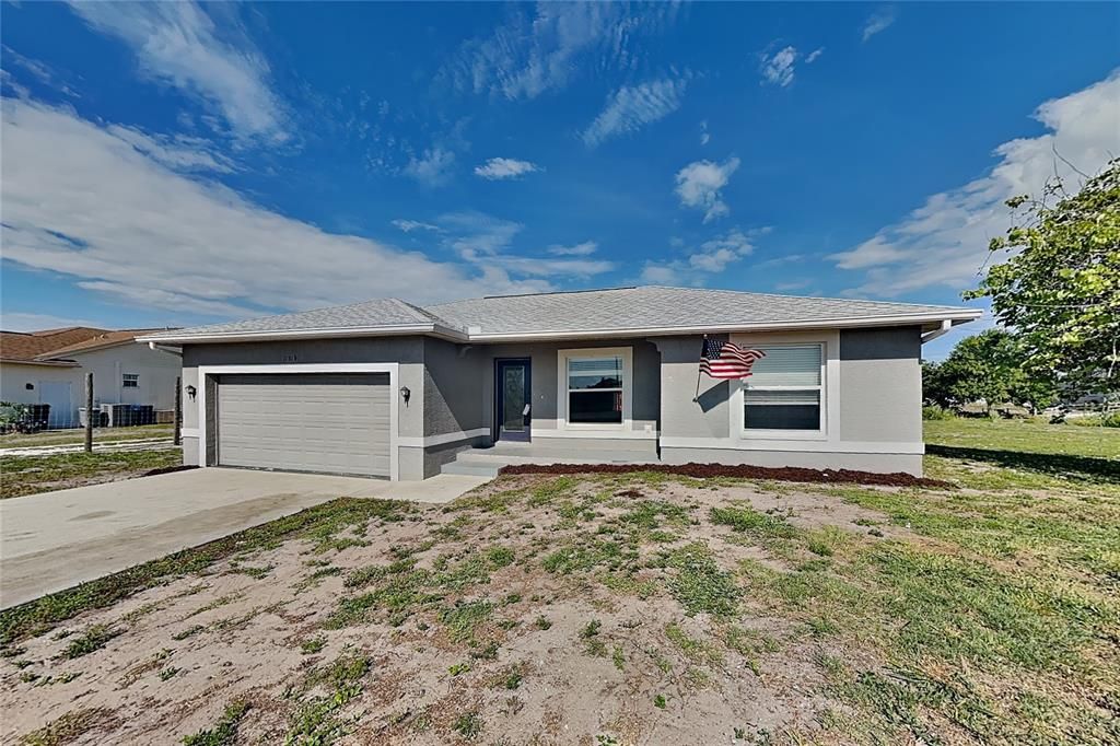 For Rent: $2,499 (4 beds, 2 baths, 1633 Square Feet)