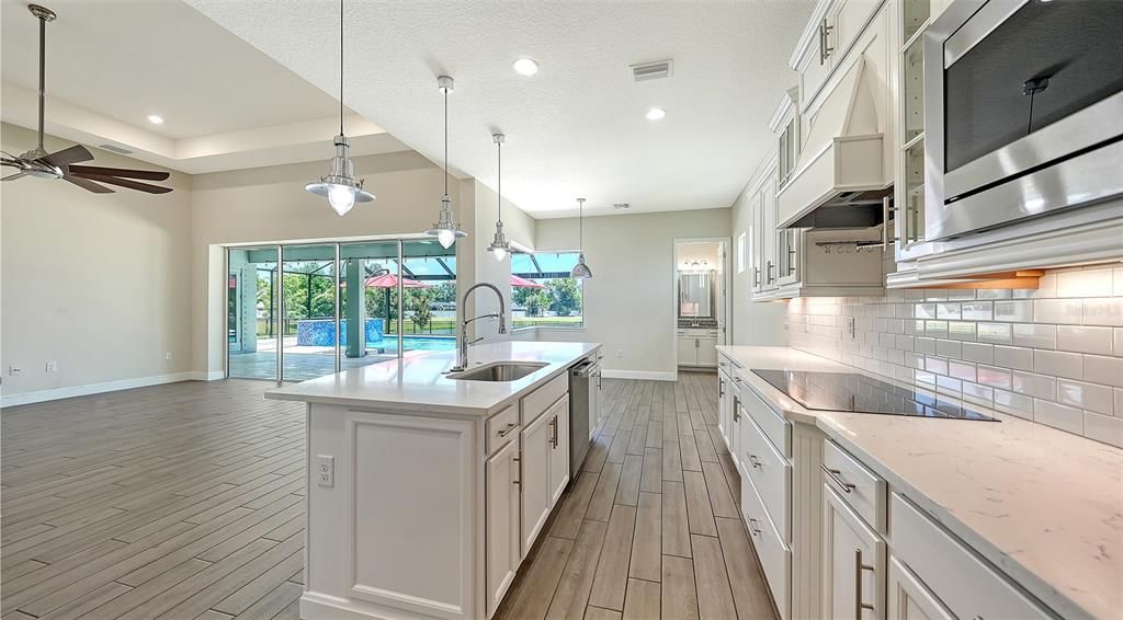 For Sale: $1,475,000 (4 beds, 4 baths, 4017 Square Feet)