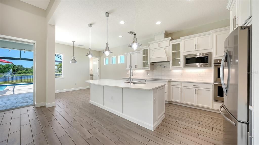 For Sale: $1,475,000 (4 beds, 4 baths, 4017 Square Feet)