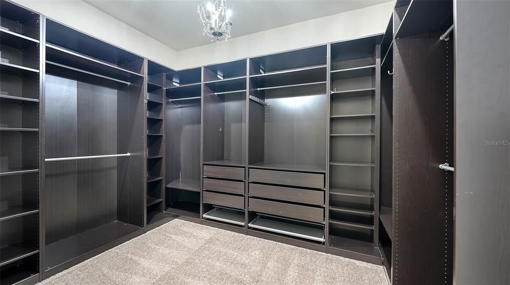 For Sale: $1,475,000 (4 beds, 4 baths, 4017 Square Feet)