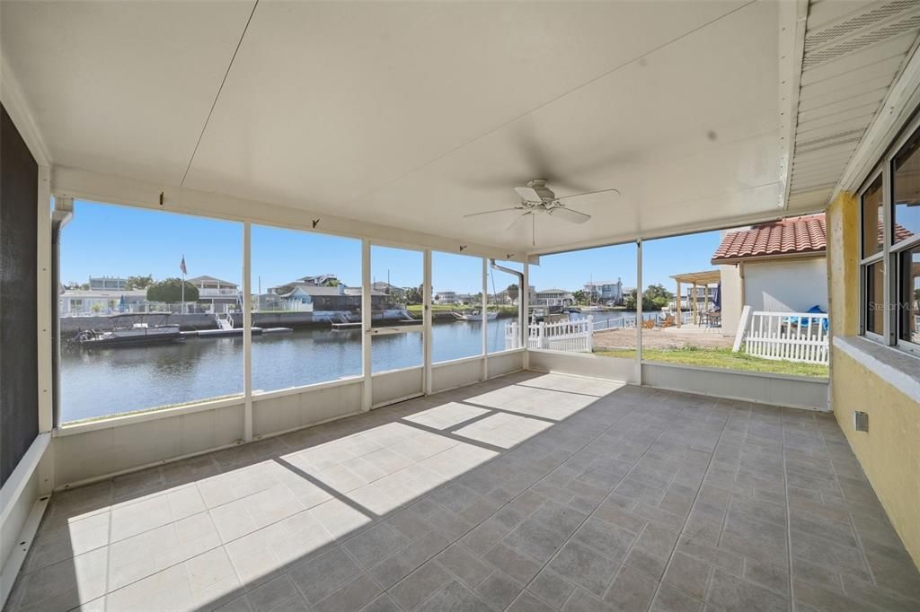 For Sale: $343,711 (2 beds, 2 baths, 1562 Square Feet)
