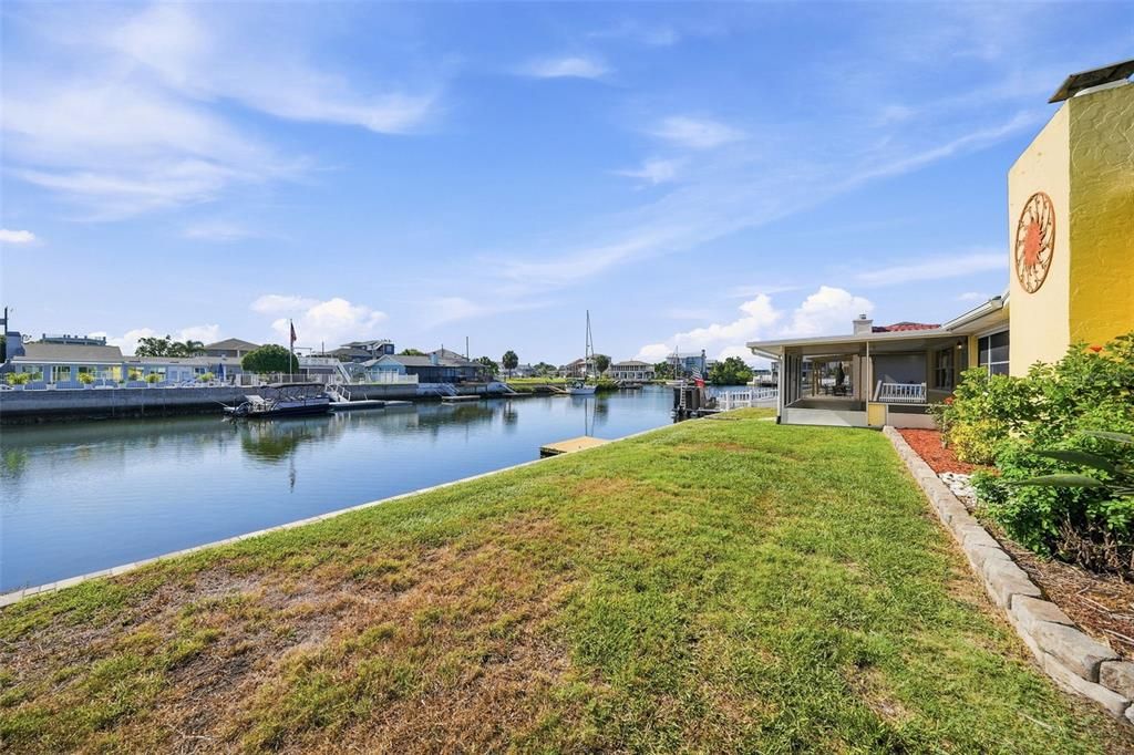 For Sale: $343,711 (2 beds, 2 baths, 1562 Square Feet)