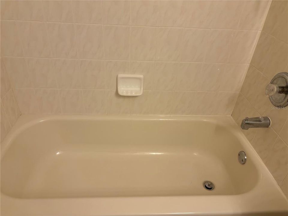 For Rent: $1,700 (3 beds, 2 baths, 1390 Square Feet)