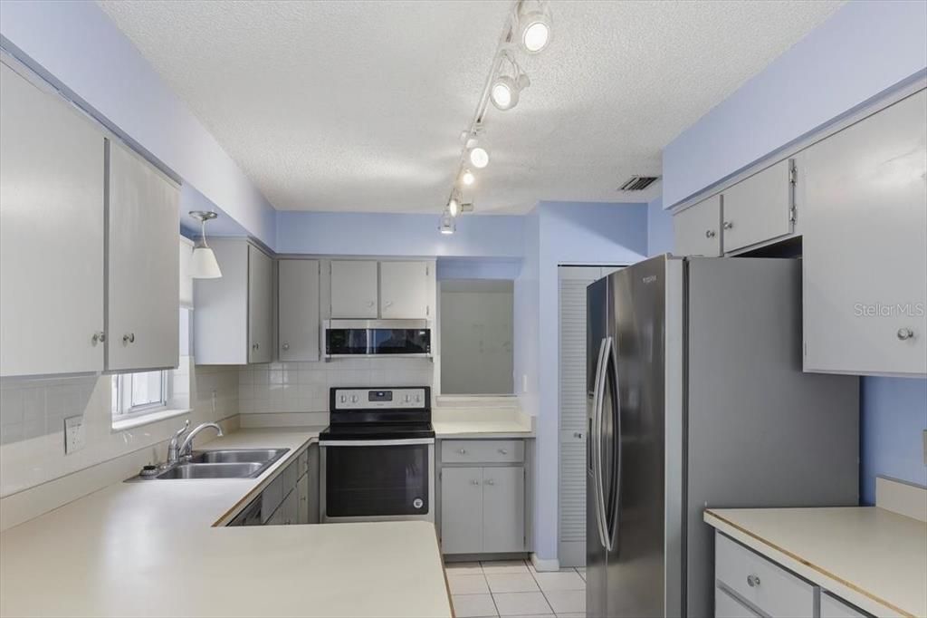 En Venta: $349,999 (3 camas, 2 baños, 1750 Pies cuadrados)