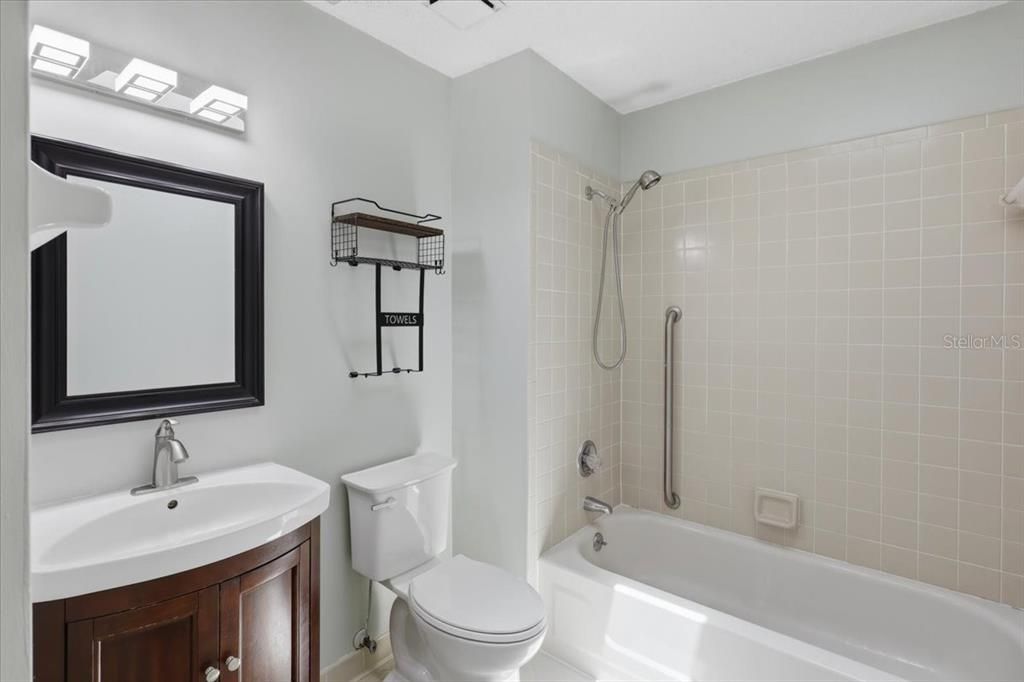 En Venta: $349,999 (3 camas, 2 baños, 1750 Pies cuadrados)