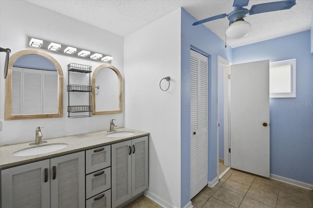 En Venta: $349,999 (3 camas, 2 baños, 1750 Pies cuadrados)