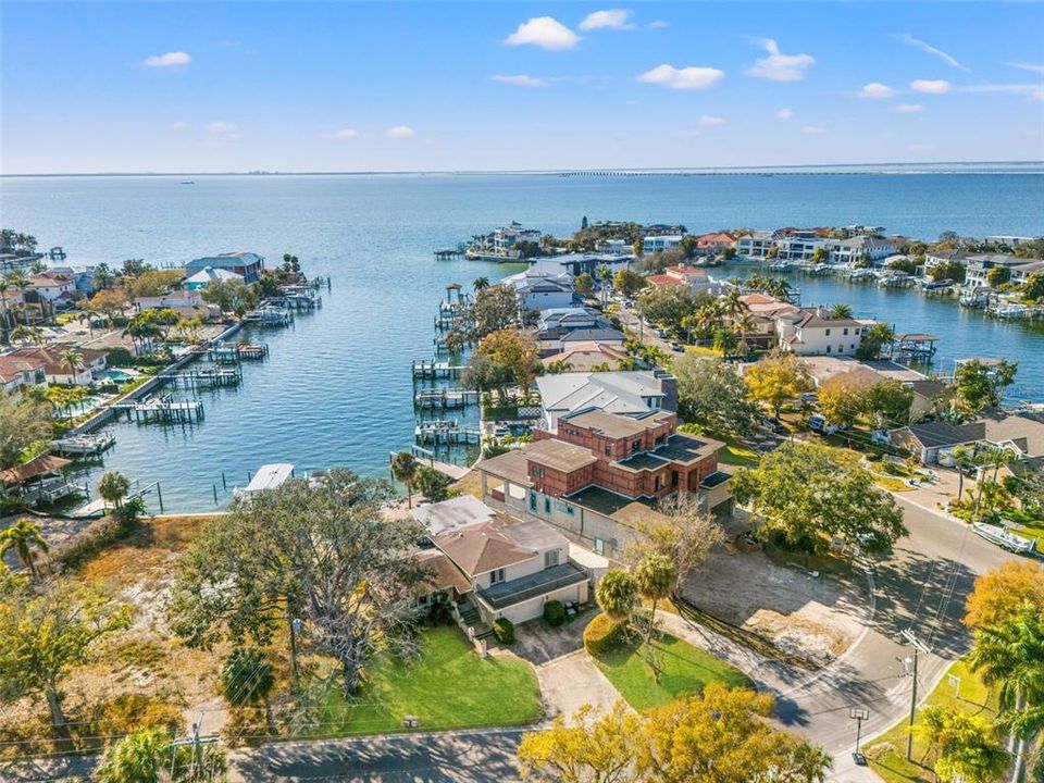 En Venta: $3,000,000 (4 camas, 4 baños, 3515 Pies cuadrados)