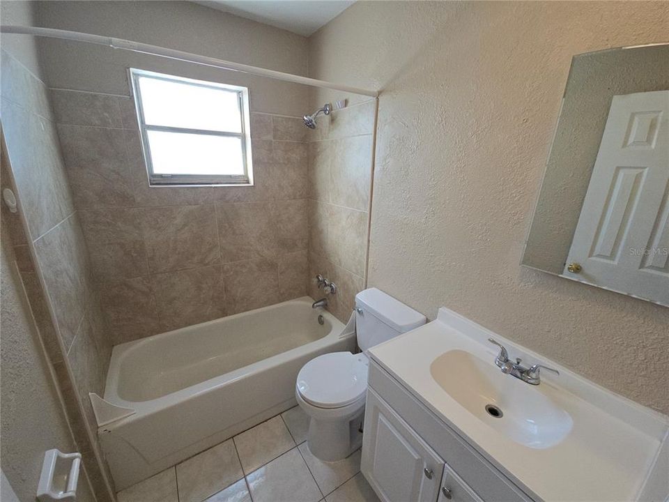 En Venta: $340,000 (6 camas, 0 baños, 2146 Pies cuadrados)