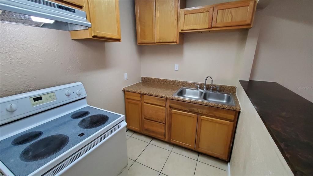 En Venta: $340,000 (6 camas, 0 baños, 2146 Pies cuadrados)