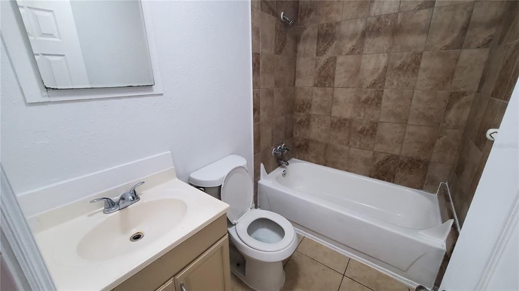 En Venta: $340,000 (6 camas, 0 baños, 2146 Pies cuadrados)