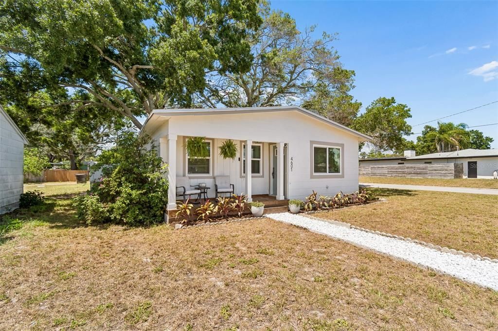 На продажу: $449,000 (3 спален, 2 ванн, 1145 Квадратных фут)