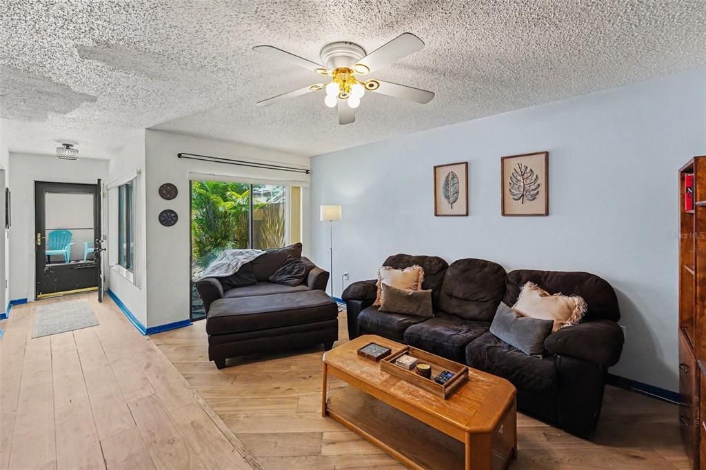 En Venta: $189,999 (2 camas, 1 baños, 1085 Pies cuadrados)