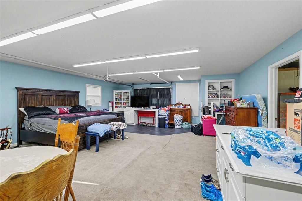 For Sale: $418,000 (3 beds, 2 baths, 1884 Square Feet)
