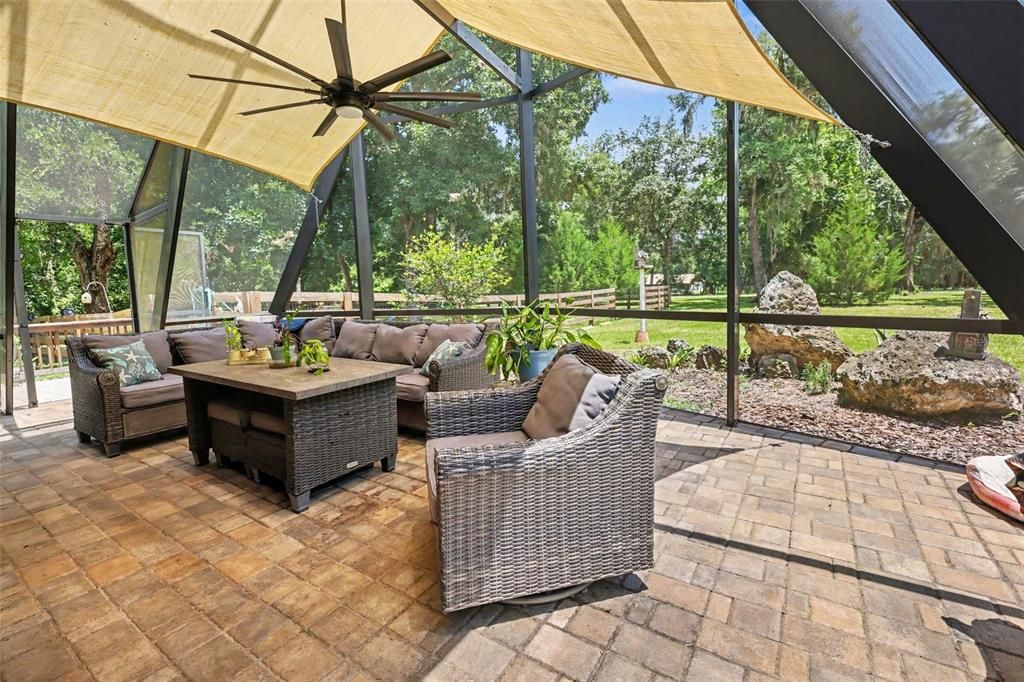 En Venta: $425,000 (3 camas, 2 baños, 1884 Pies cuadrados)