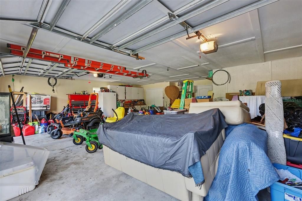 For Sale: $418,000 (3 beds, 2 baths, 1884 Square Feet)