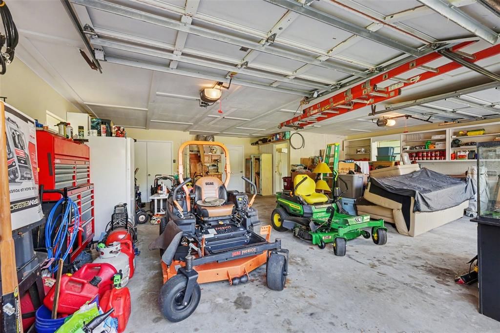For Sale: $418,000 (3 beds, 2 baths, 1884 Square Feet)