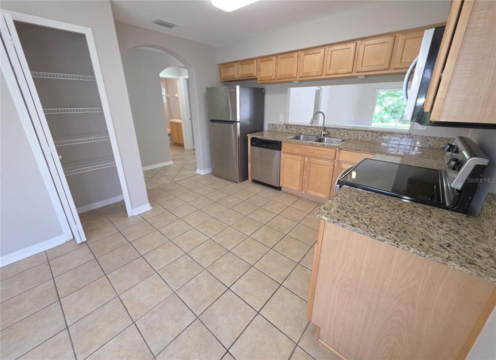 For Sale: $349,900 (3 beds, 2 baths, 1732 Square Feet)