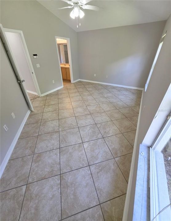 For Sale: $349,900 (3 beds, 2 baths, 1732 Square Feet)