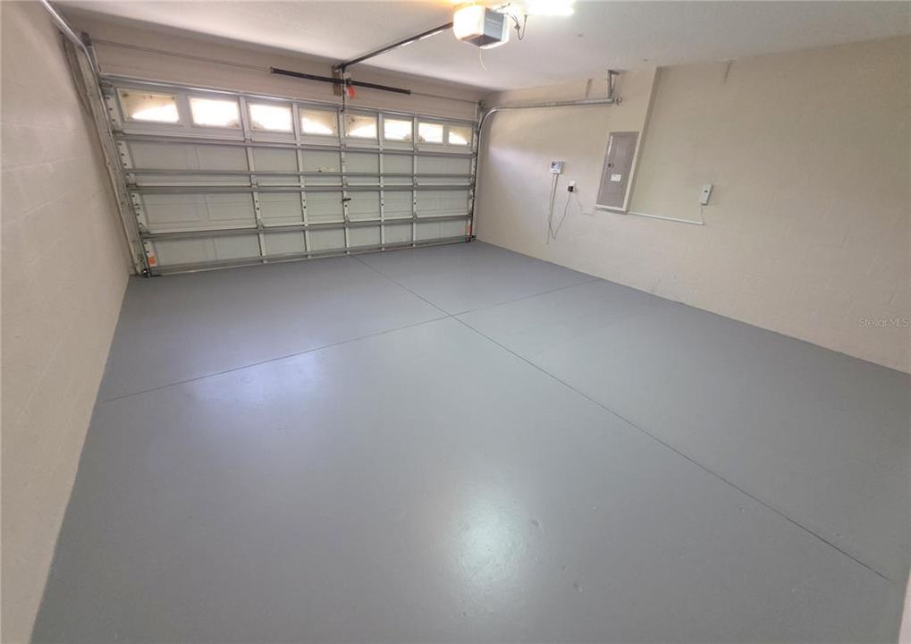 For Sale: $349,900 (3 beds, 2 baths, 1732 Square Feet)