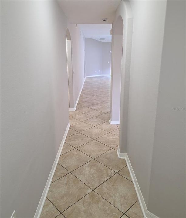For Sale: $349,900 (3 beds, 2 baths, 1732 Square Feet)