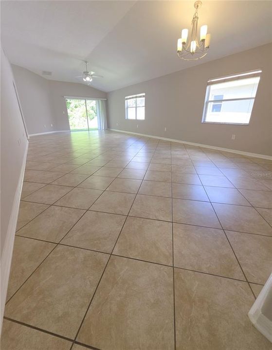 For Sale: $349,900 (3 beds, 2 baths, 1732 Square Feet)