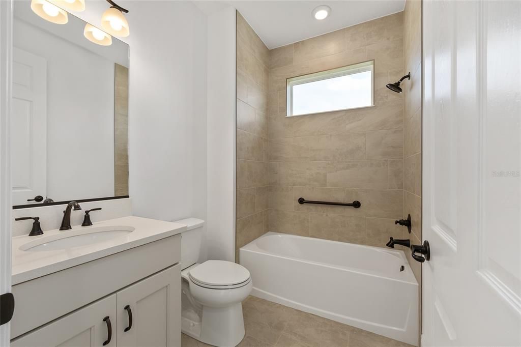 En Venta: $444,650 (2 camas, 2 baños, 2019 Pies cuadrados)