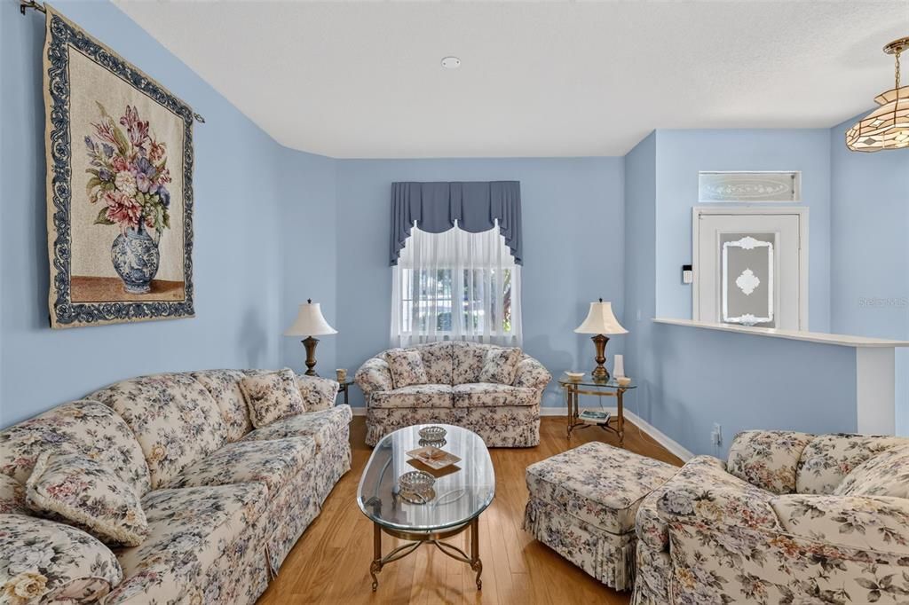 For Sale: $259,000 (2 beds, 2 baths, 1869 Square Feet)