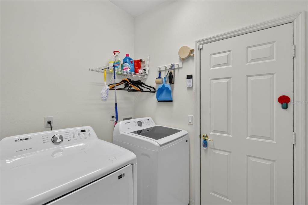 For Sale: $259,000 (2 beds, 2 baths, 1869 Square Feet)