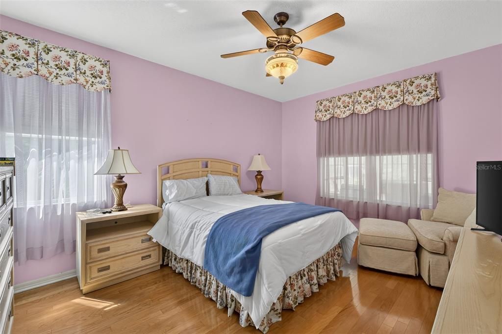 For Sale: $259,000 (2 beds, 2 baths, 1869 Square Feet)