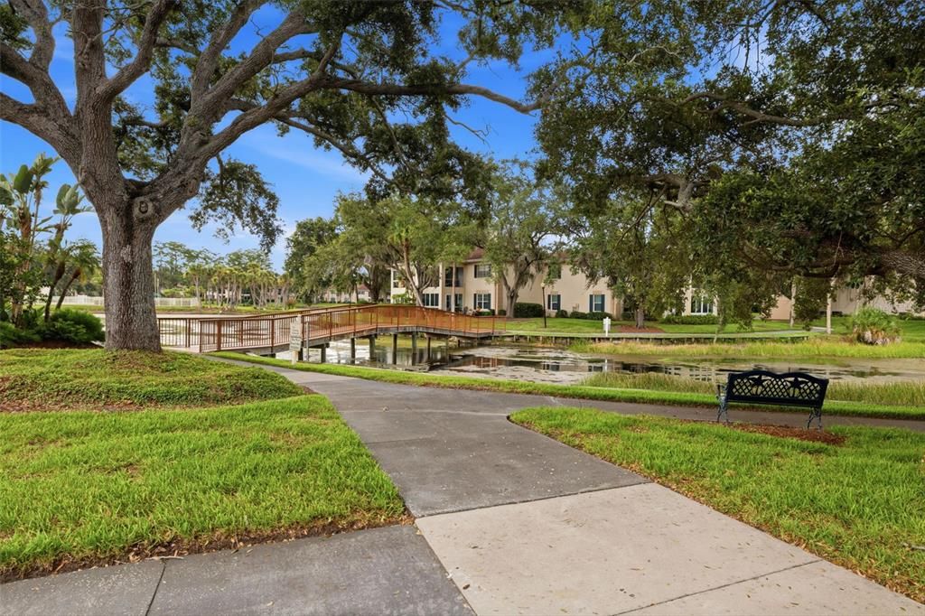 For Sale: $229,500 (1 beds, 1 baths, 934 Square Feet)
