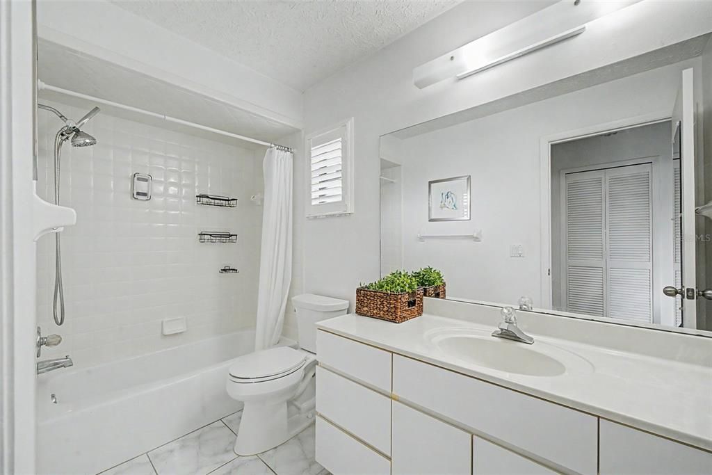 En Venta: $295,000 (3 camas, 2 baños, 1718 Pies cuadrados)
