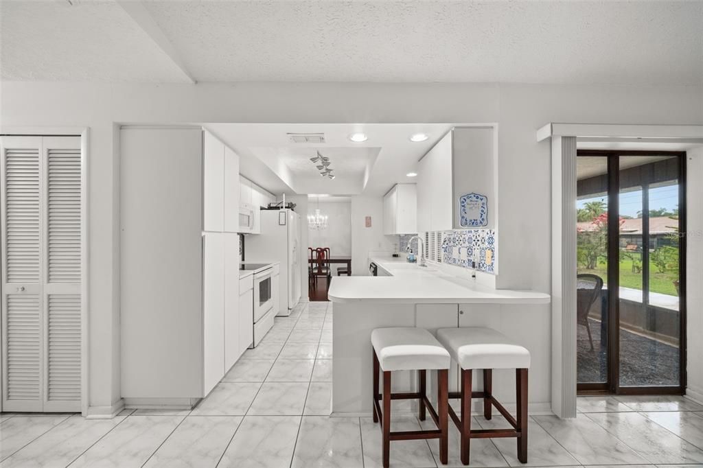 En Venta: $295,000 (3 camas, 2 baños, 1718 Pies cuadrados)
