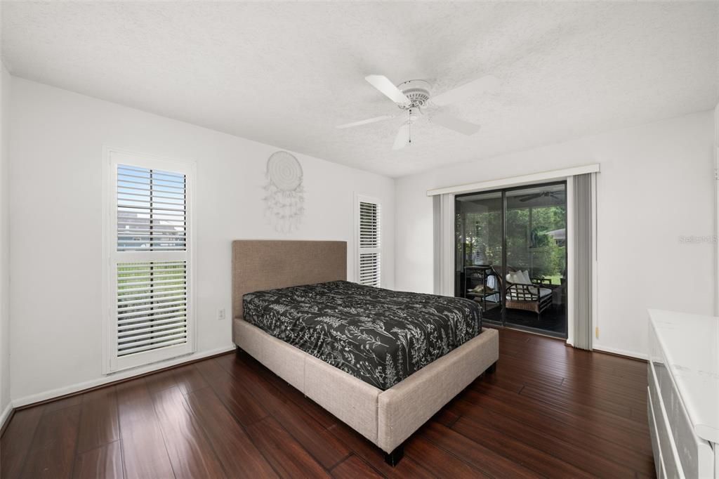 En Venta: $295,000 (3 camas, 2 baños, 1718 Pies cuadrados)