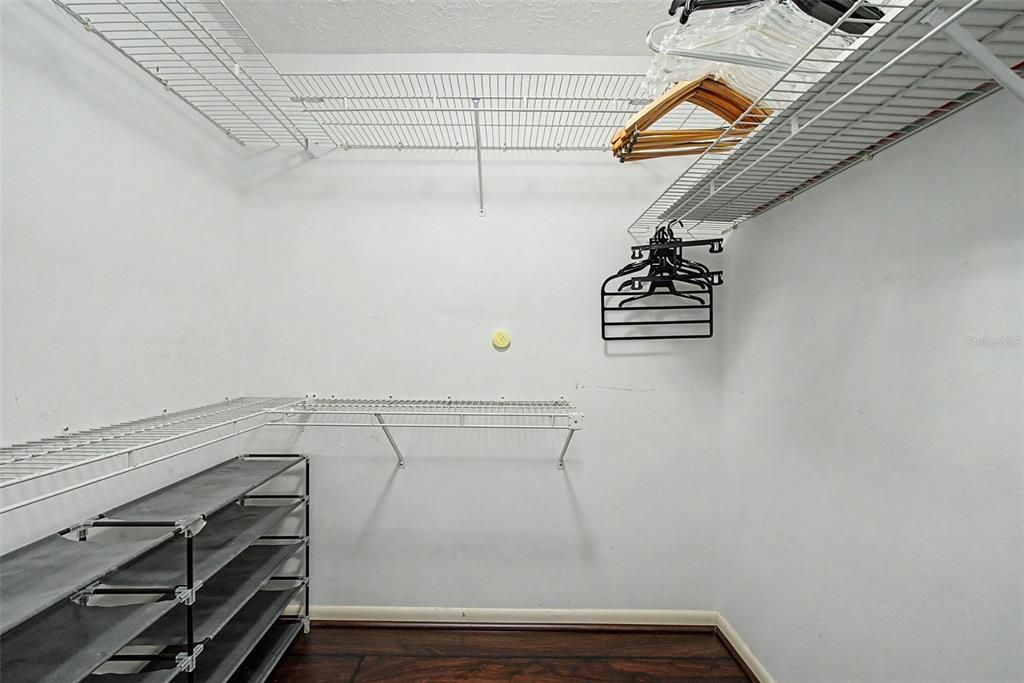 En Venta: $295,000 (3 camas, 2 baños, 1718 Pies cuadrados)