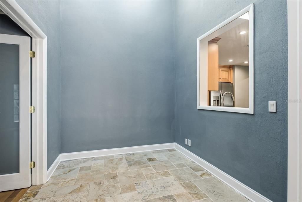 Activo con contrato: $499,900 (4 camas, 2 baños, 2124 Pies cuadrados)