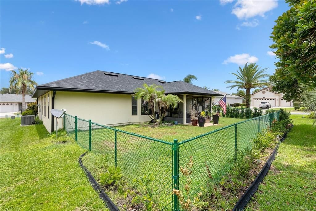 На продажу: $299,900 (3 спален, 2 ванн, 1330 Квадратных фут)
