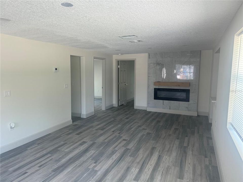 В аренду: $2,495 (3 спален, 3 ванн, 1666 Квадратных фут)